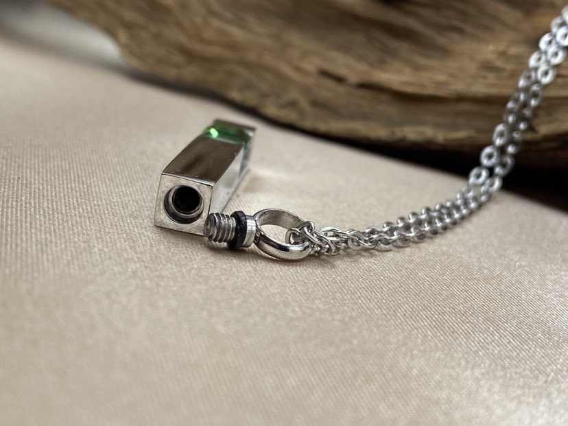 Green Birthstone Bar Cremation Necklace – Silver Memorial Urn Jewelry for Ashes