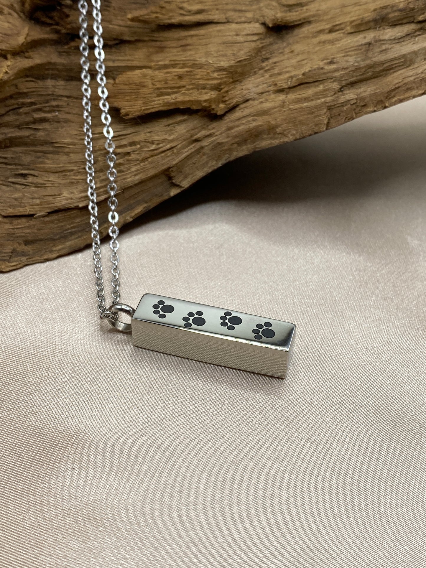 Engravable Silver Paw Print Bar Cremation Necklace – Pet Memorial Urn Jewelry for Ashes