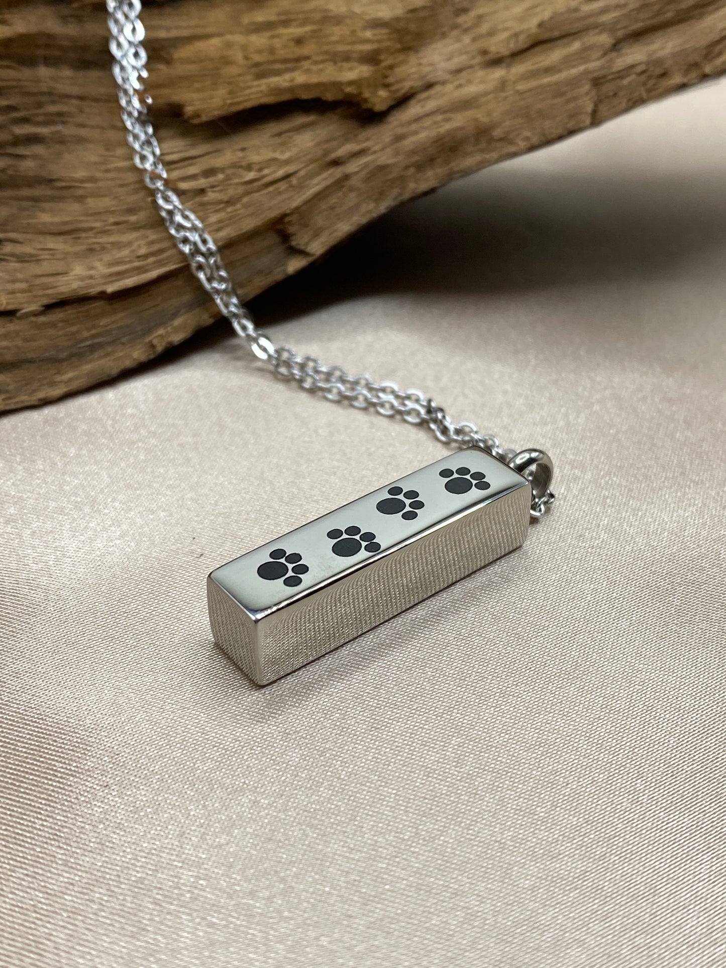 Engravable Silver Paw Print Bar Cremation Necklace – Pet Memorial Urn Jewelry for Ashes