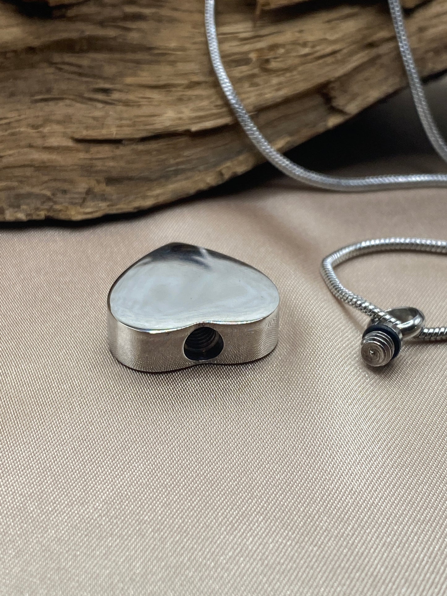 Heartfelt Tribute - Cremation Memorial Heart Urn Necklace for Baby Ashes