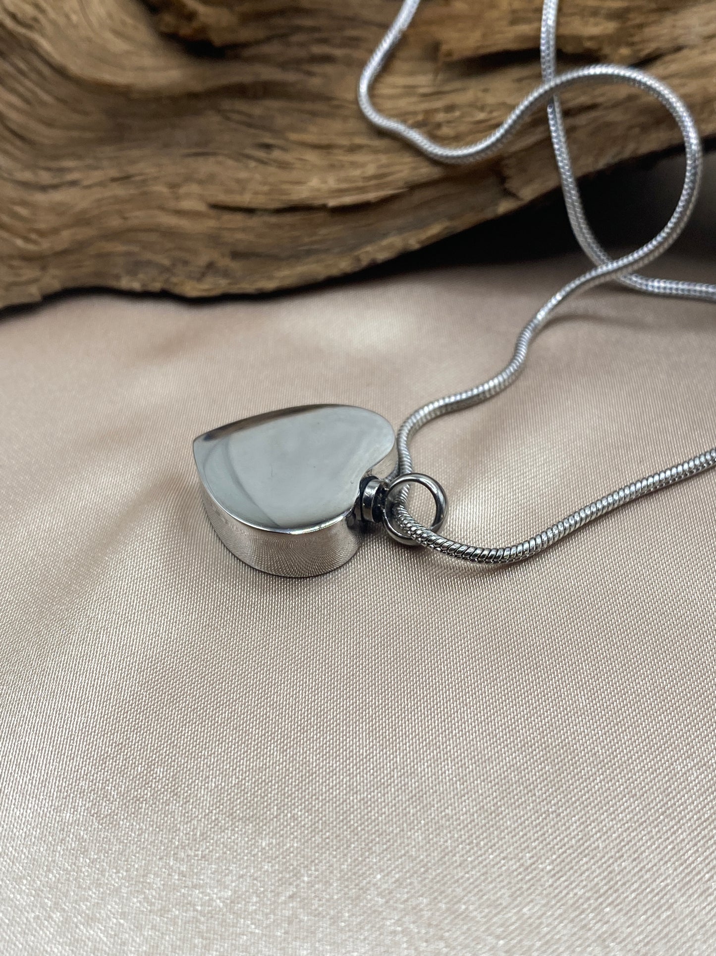 Heartfelt Tribute - Cremation Memorial Heart Urn Necklace for Baby Ashes