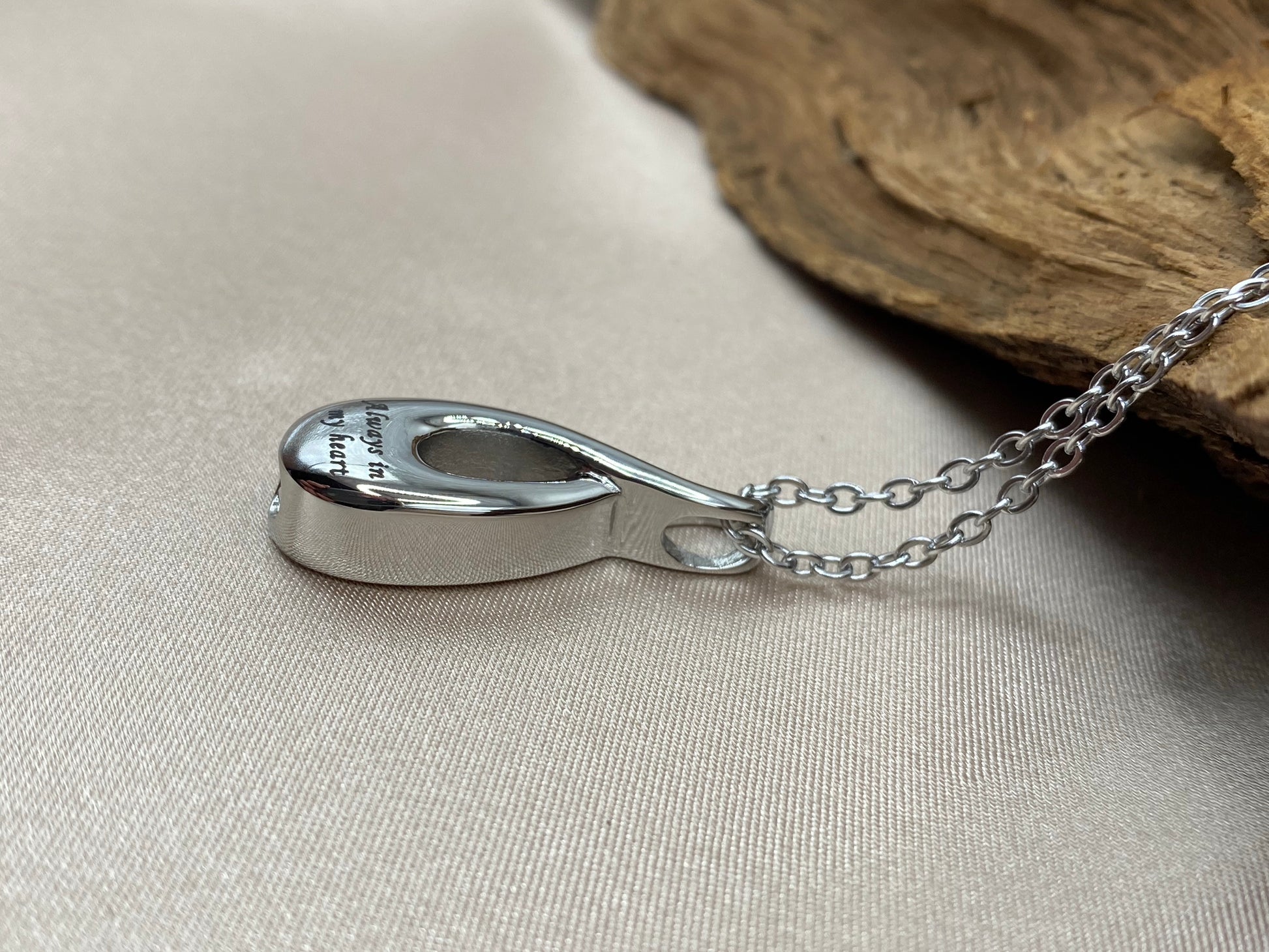 Stainless steel infinity shaped cremation pendant