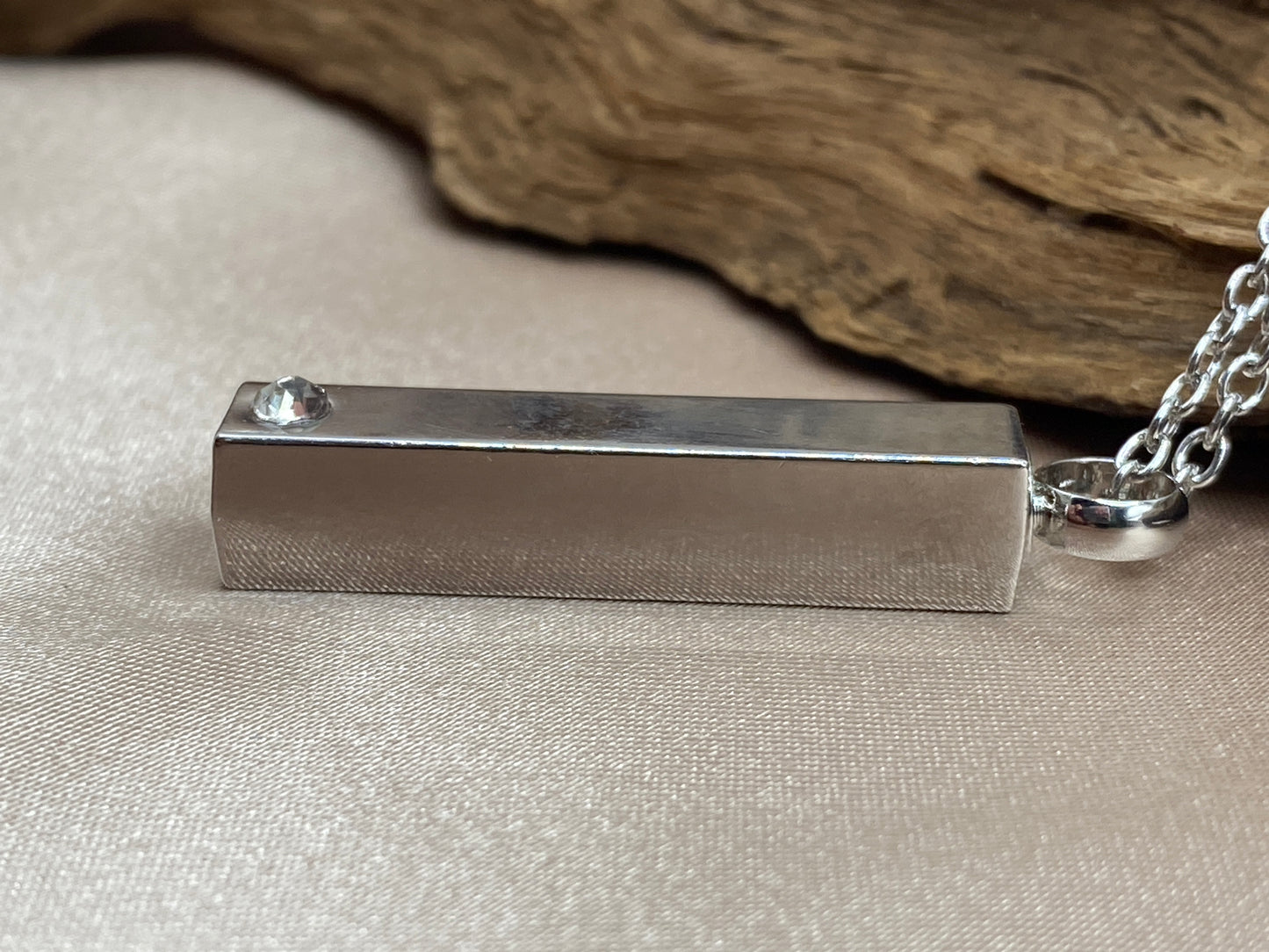 Cremation jewelry necklace for women
