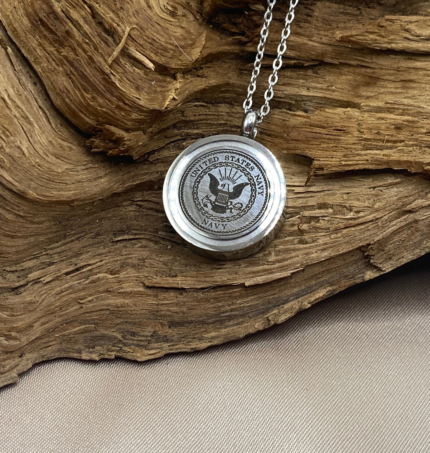 Cremation memorial jewelry necklace
