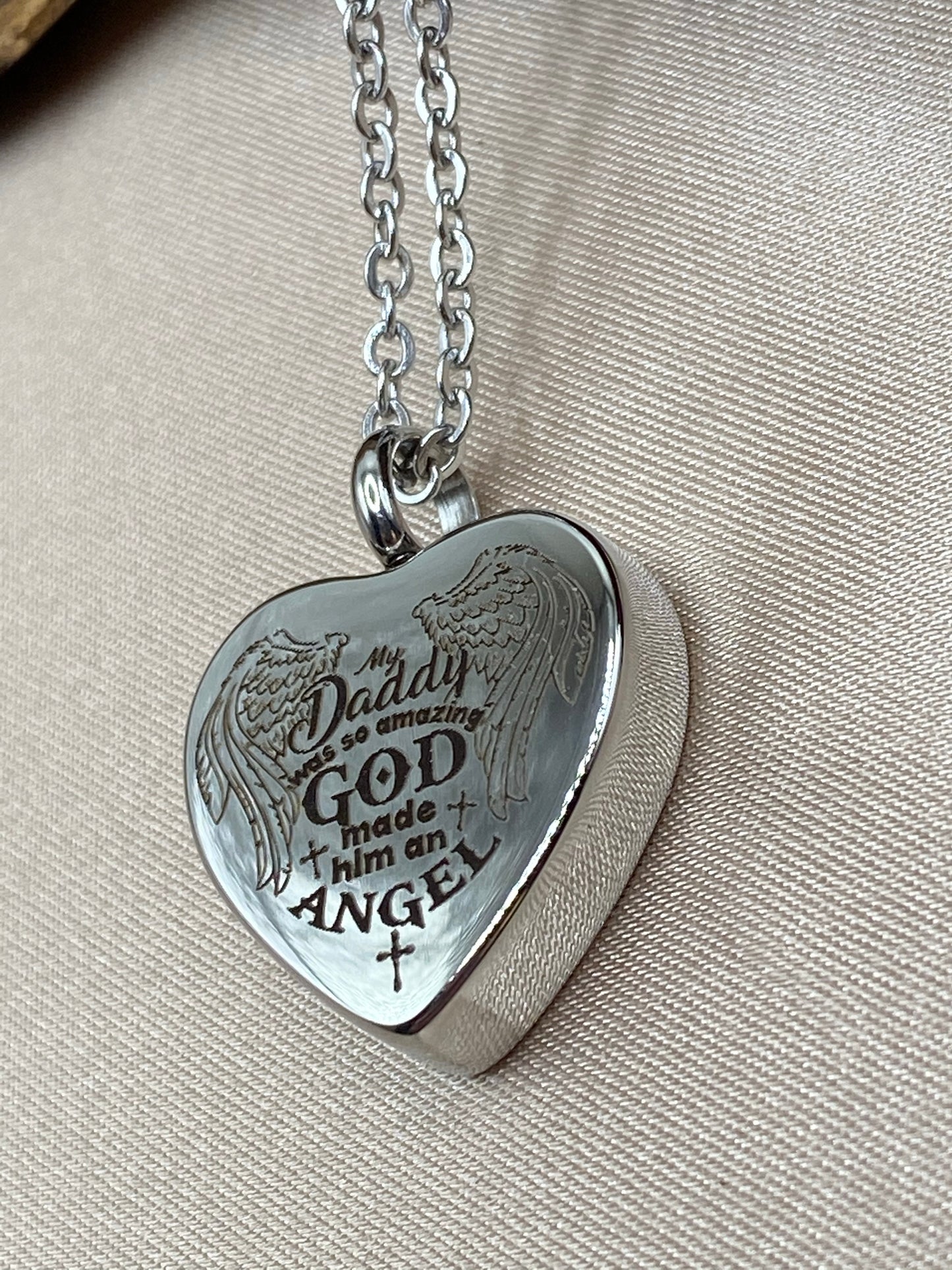 Memorial urn necklace for ashes