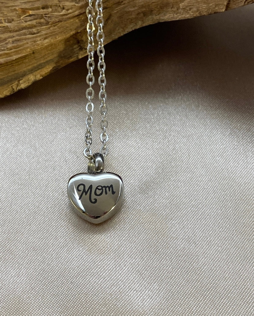 Small Heart Urn Keychain – Engraved "Mom" Memorial Keepsake for Ashes