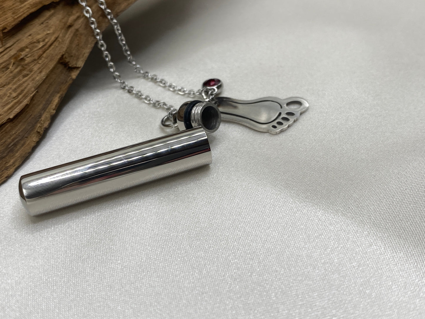 Cylinder pendant with stainless steel chain