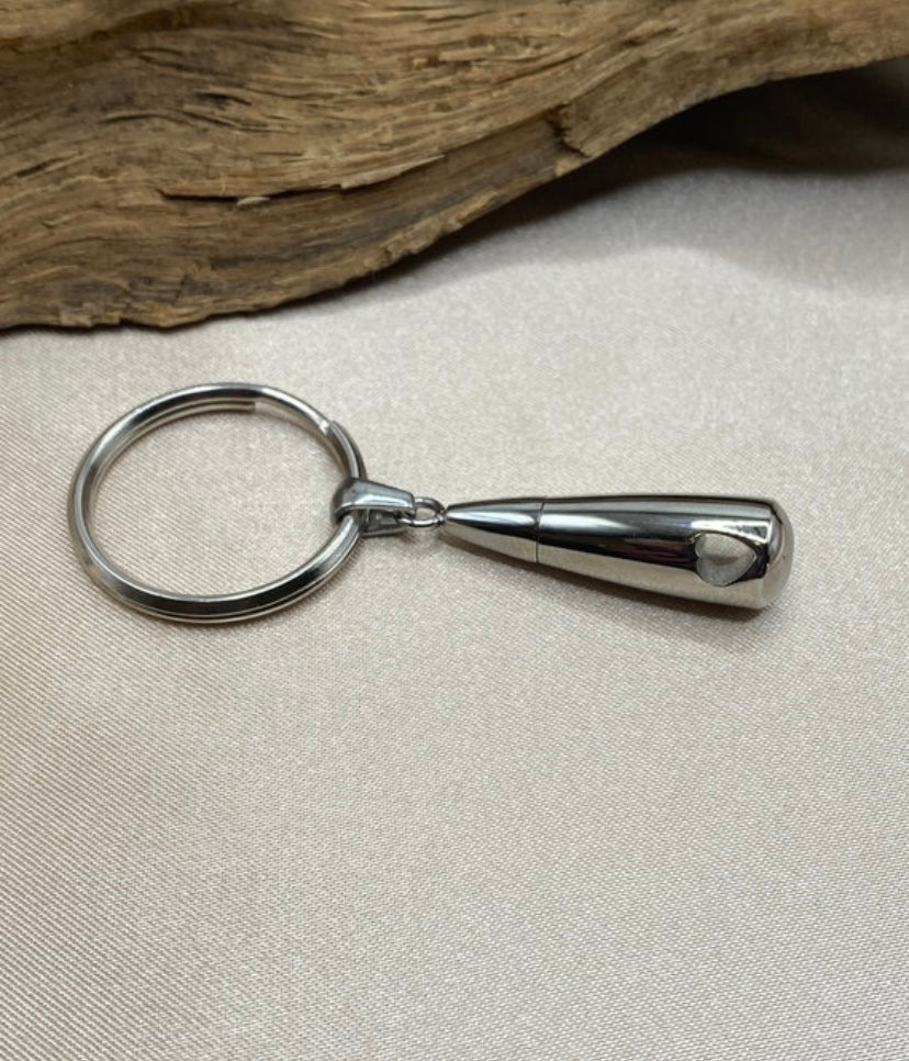 Teardrop Urn Keychain – Heart Cutout Keepsake for Ashes, Engravable