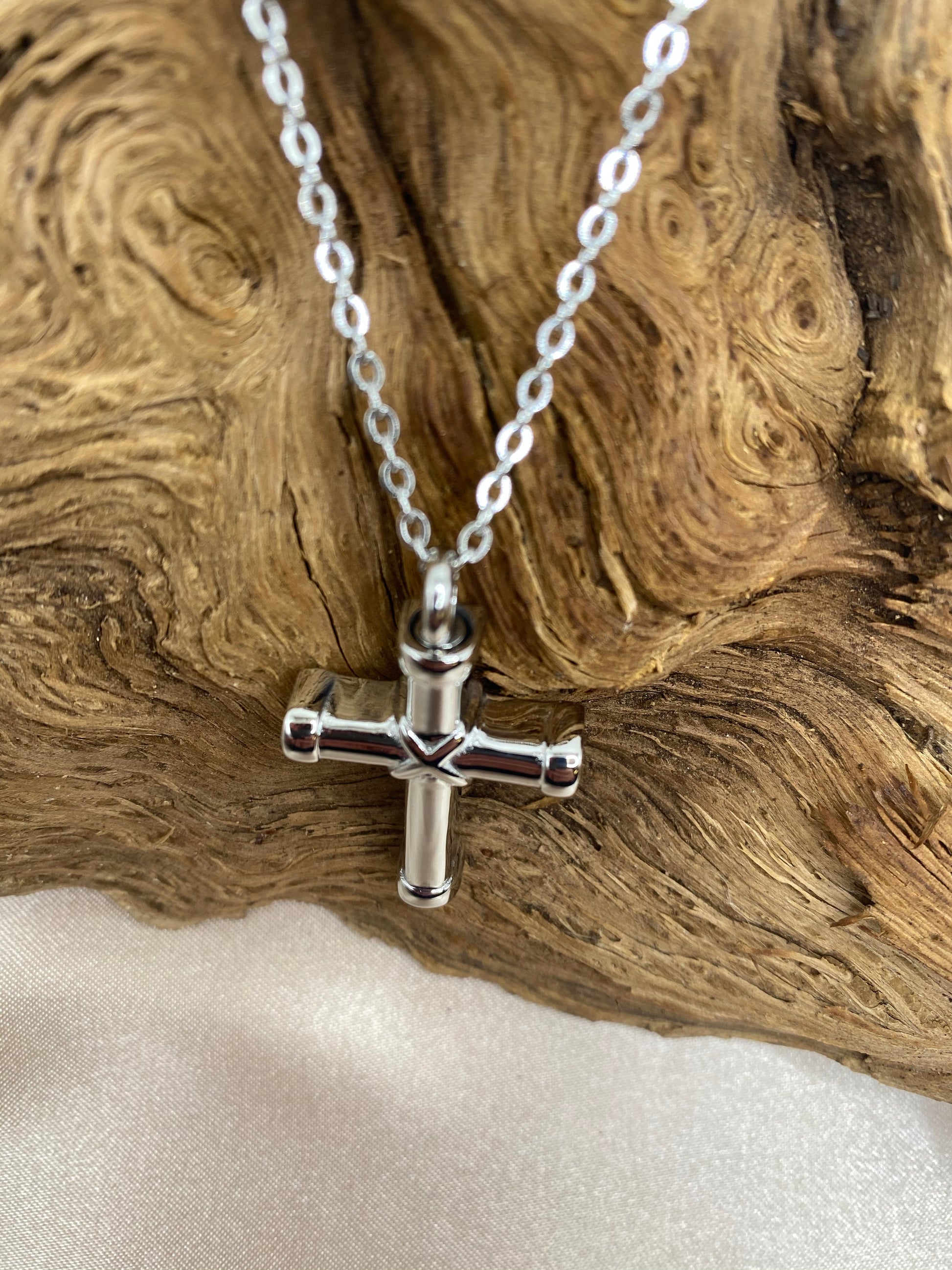 Necklace with 20' stainless steel chain