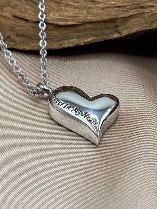 Cremation heart pendant for ashes