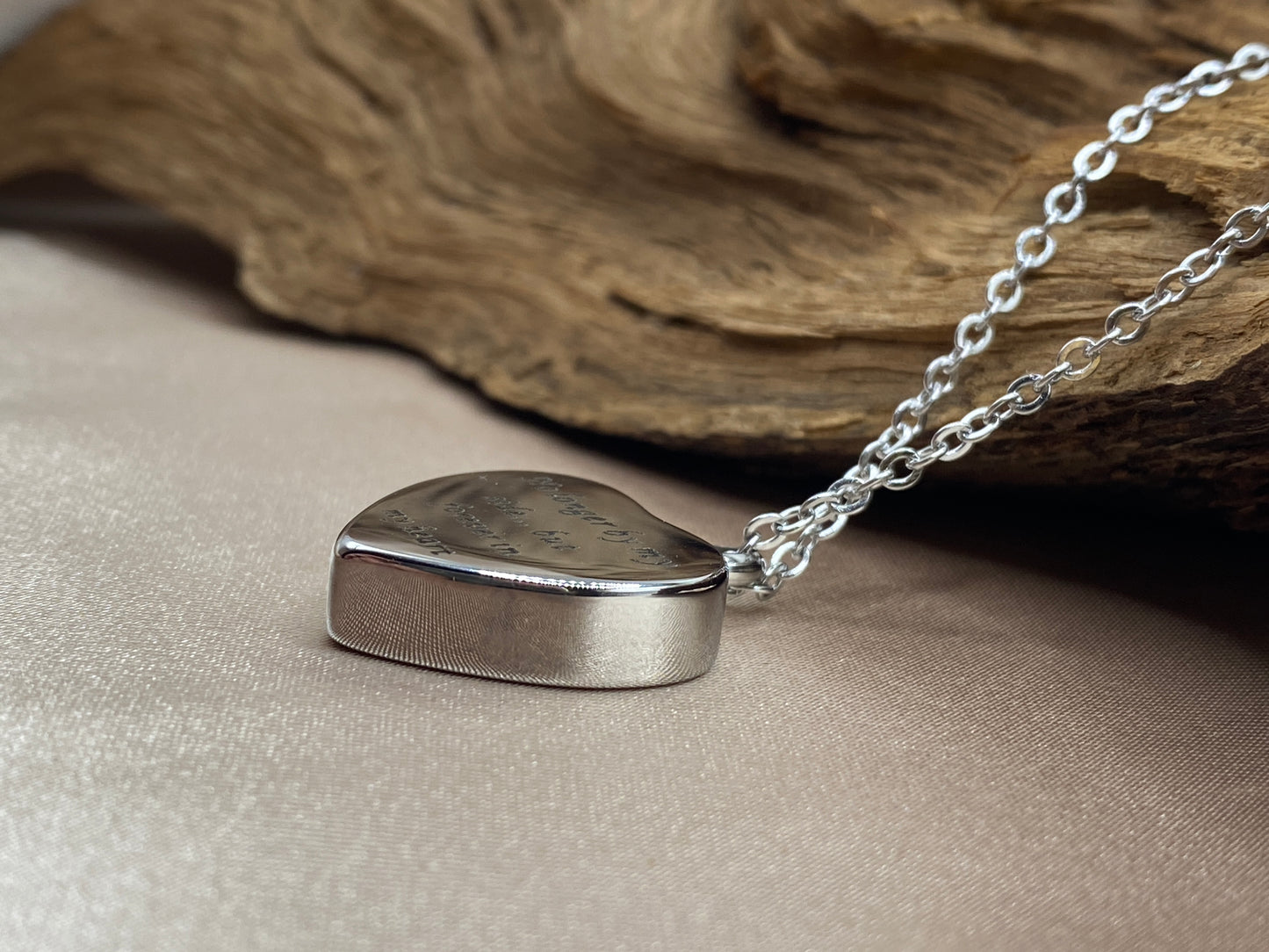 Stainless steel heart for ashes