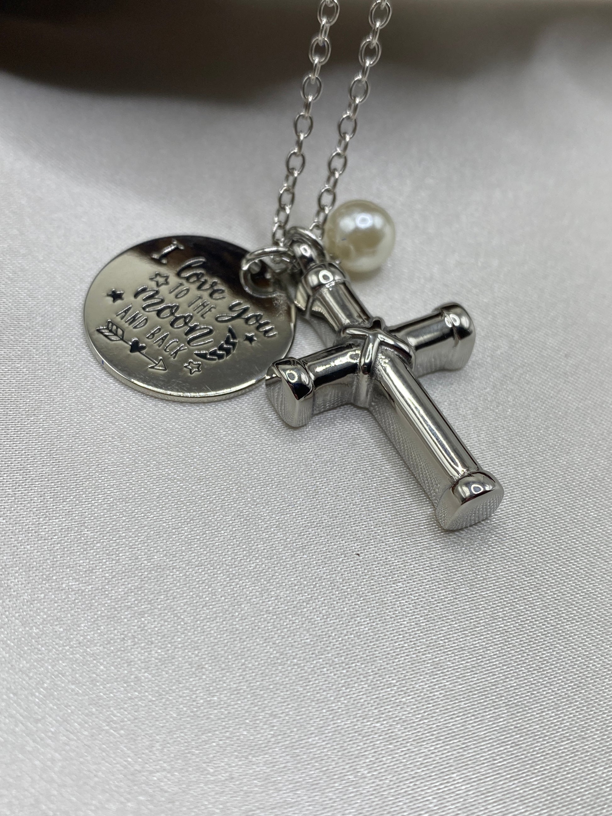 Memorial urn jewelry