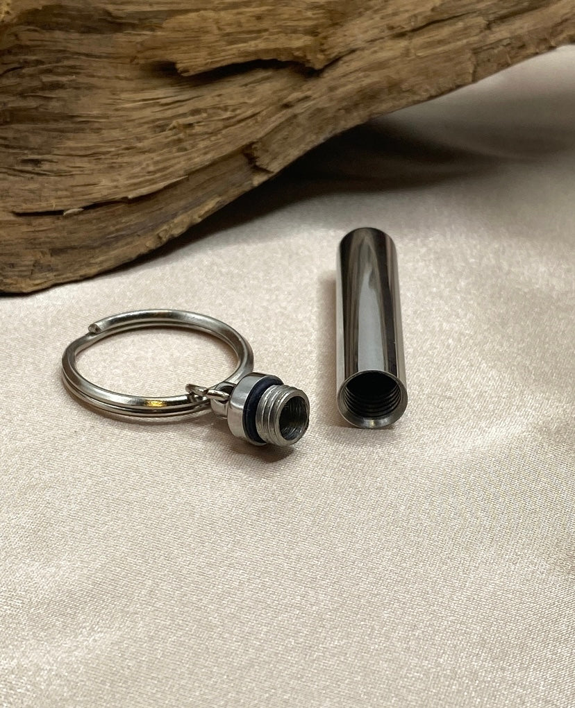 Silver Cylinder Urn Keychain – Stainless Steel Memorial Keepsake for Ashes