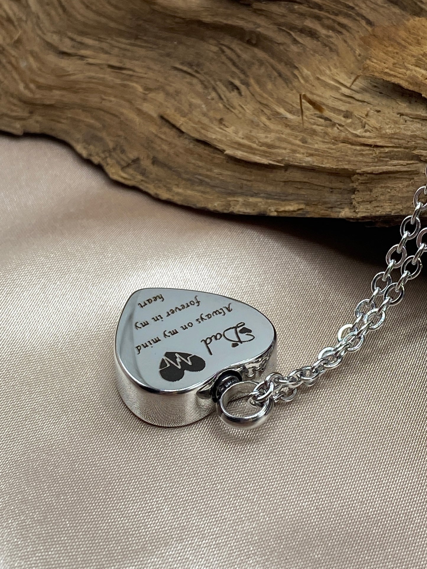 Memorial cremation jewelry