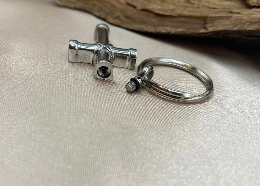 Classic Cross Urn Keychain – Stainless Steel Cremation Jewelry for Ashes