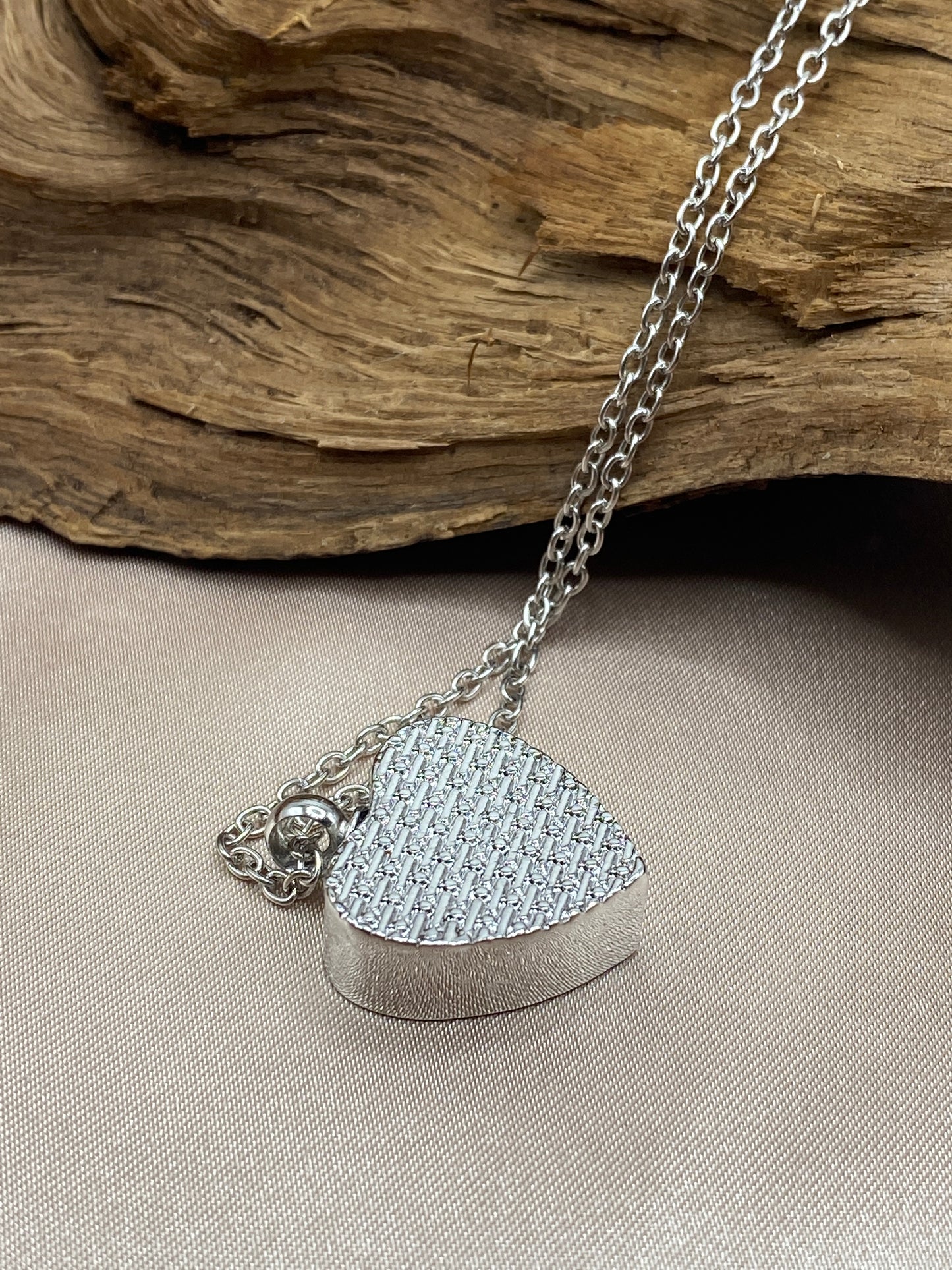 Heart Memorial Keychain with 'Always in My Heart' & Paw Prints - Pet Ashes Keepsake