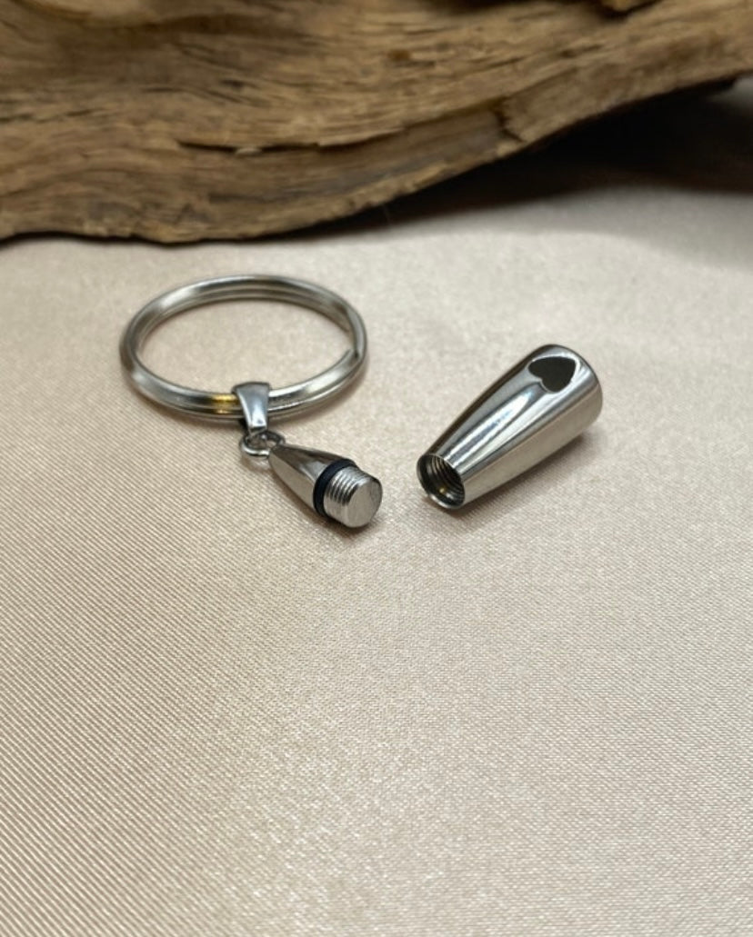 Teardrop Urn Keychain – Heart Cutout Keepsake for Ashes, Engravable