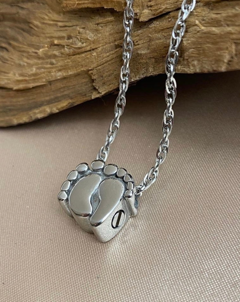 Urn necklace for baby clearance ashes