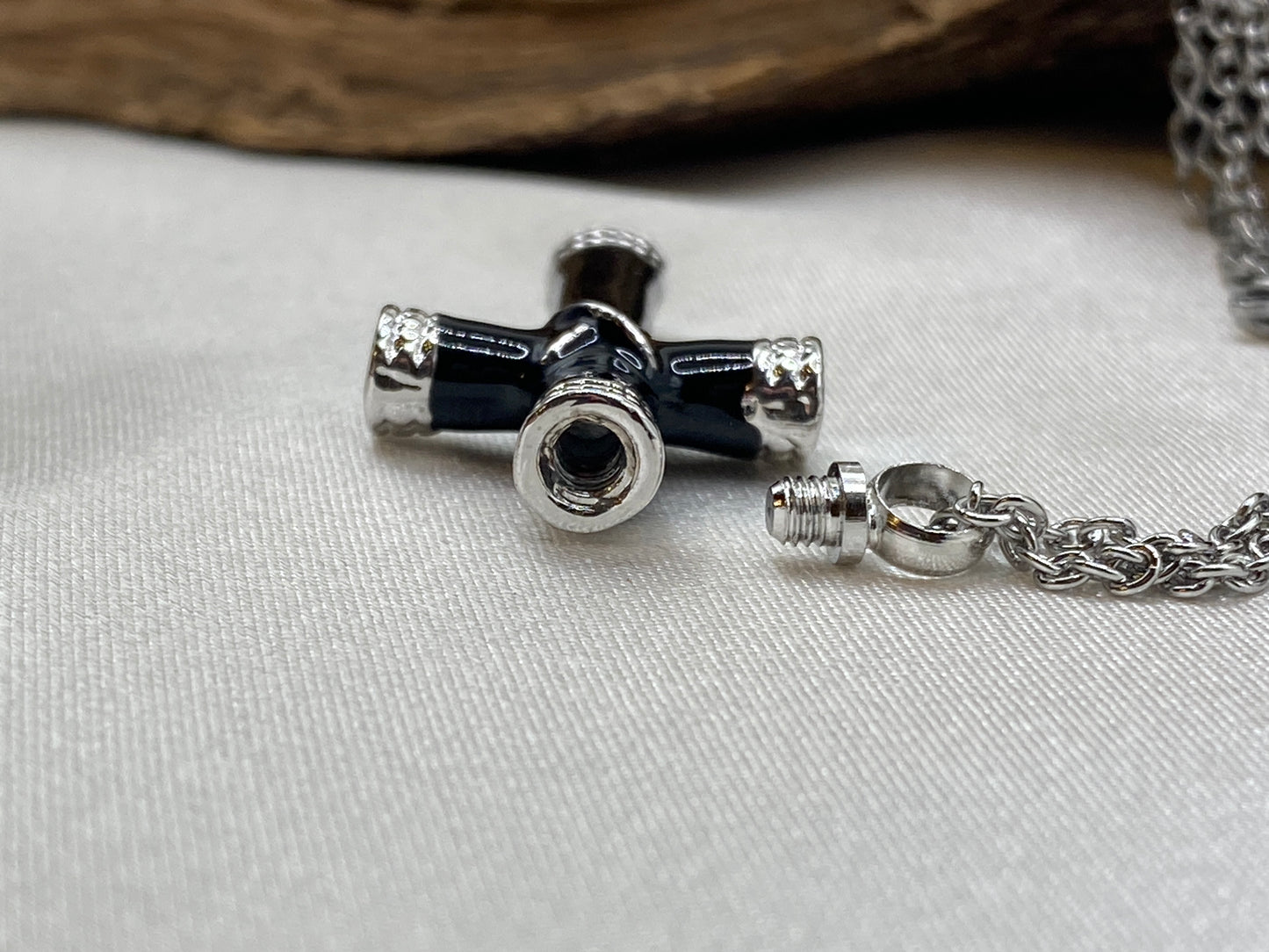 Cross Cremation Necklace - Rope Winding Cross Urn Necklace - Memorial Keepsake Jewelry - Urn Pendant Necklace - Keepsake Necklace for Ashes