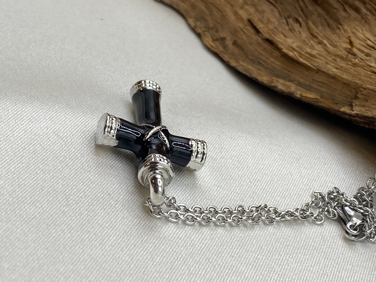 Cross Cremation Necklace - Rope Winding Cross Urn Necklace - Memorial Keepsake Jewelry - Urn Pendant Necklace - Keepsake Necklace for Ashes